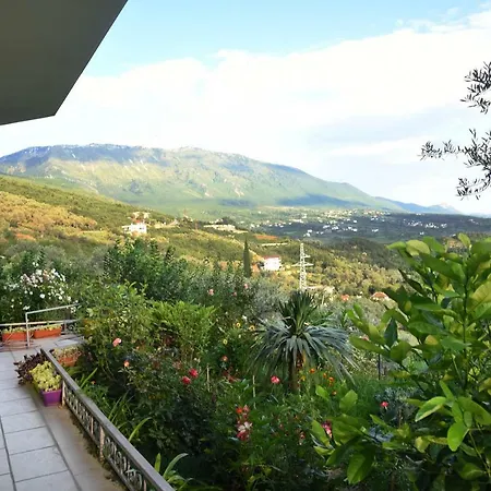 #ioniahouse Surrel * 티라나