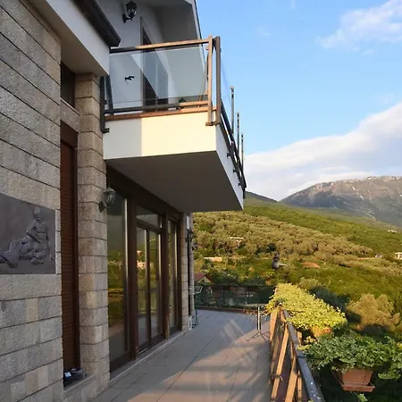 #ioniahouse Surrel Tirana