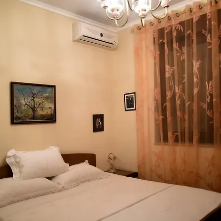 Willa #ioniahouse Surrel *