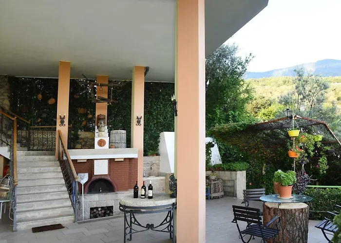 Willa #ioniahouse Surrel